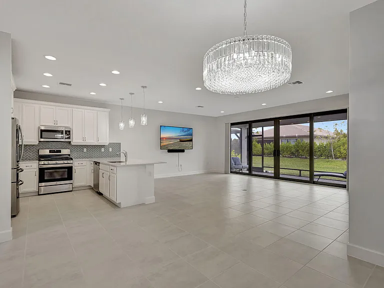 12557 SW Rain River Dr — Photo 7