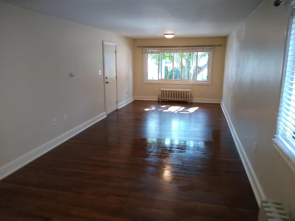 living/dining area
