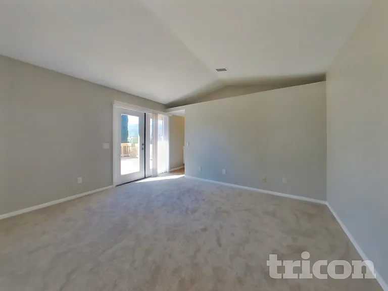 3401 Spruce St — Photo 7