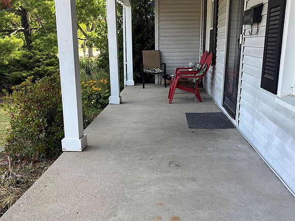 2nd image of 22449 Marine Ave