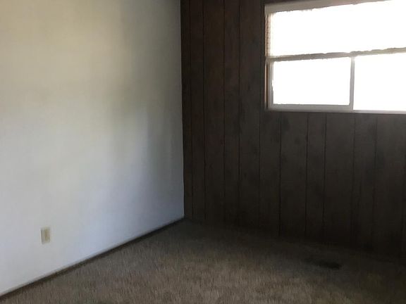 4th image of 24578 Geneva Dr