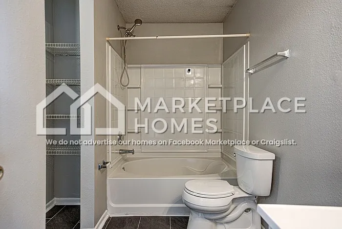 2108 Bridlewood Dr — Photo 13