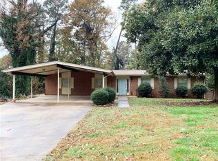 235 Skyline Rd, Hickory, NC 28601