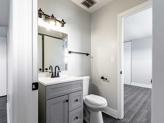 4th image of 1005-1037 Des Plaines Ave #1013-305