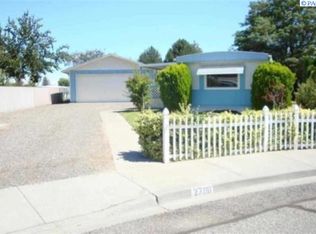 2700 Fleming Ln, Pasco, WA 99301