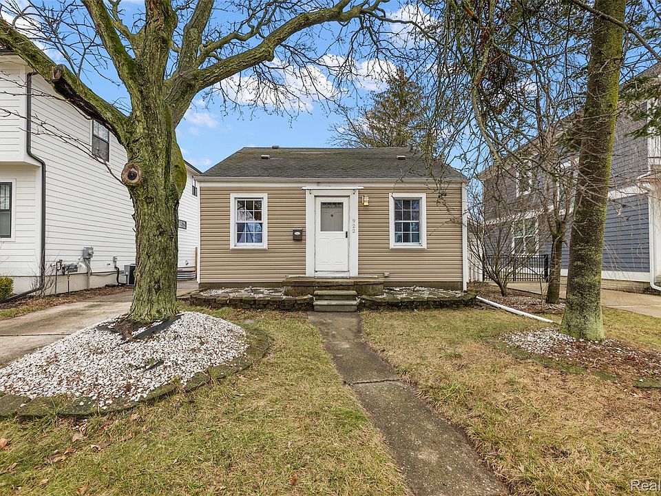 1st image of 922 McLean Ave