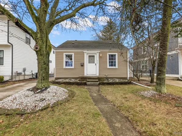 922 McLean Ave, Royal Oak, MI 48067