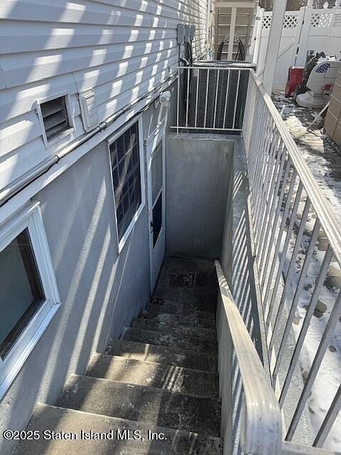1st image of 353 Ashland Ave #1A