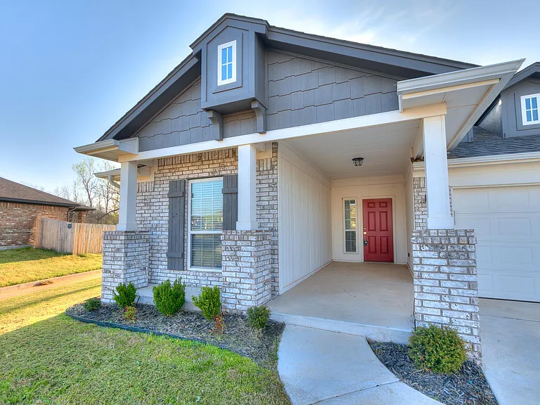 456 Nest Cir — Photo 2