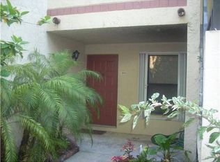1066 N Hiatus Rd, Pembroke Pines, FL 33026