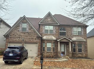 8028 Heathmore Dr, Fairburn, GA 30213