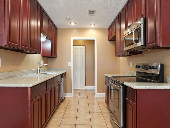2nd image of 1724 E Frisco Dr