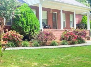 300 Ridgecrest Ln, Killen, AL 35645