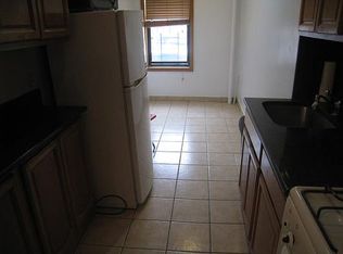 23-52 33rd St #6, Astoria, NY 11105