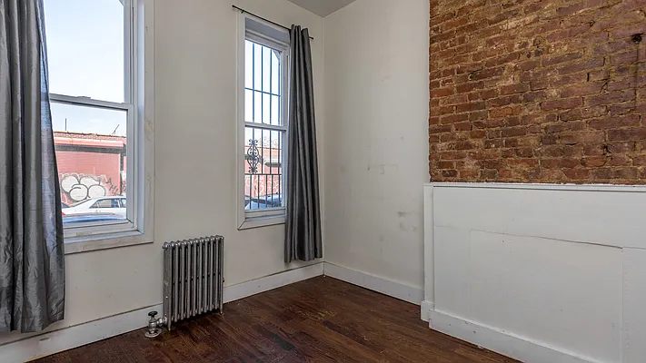 Rented by Nooklyn NYC LLC | media 7