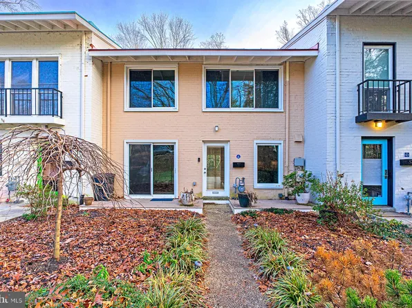 11495 Waterview Cluster, Reston, VA 20190