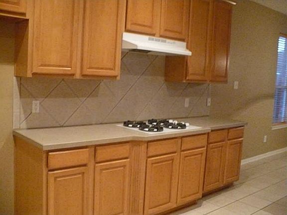 5th image of 4103 Orchid Ln