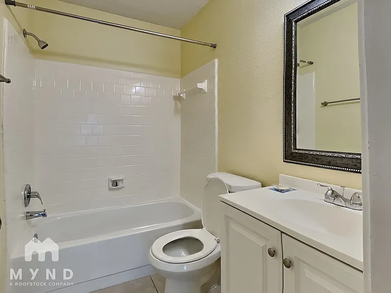 8111 Valeta Dr — Photo 11