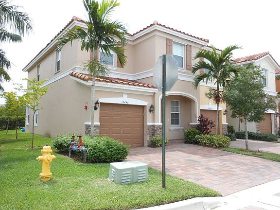 3rd image of 12440 Emerald Creek Ct