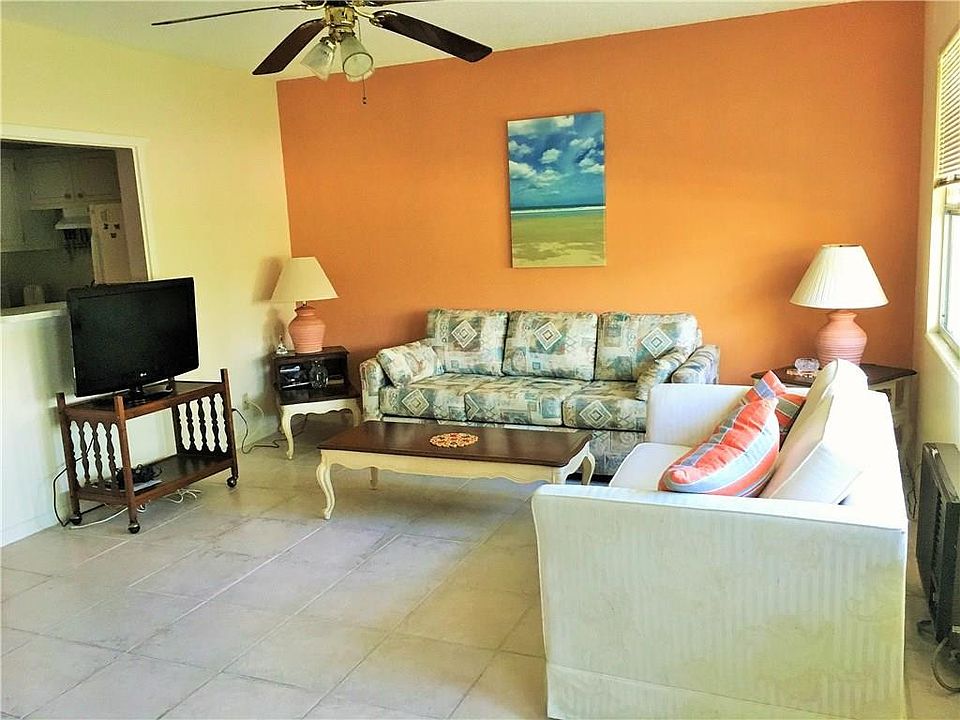 1st image of 153 Oakridge K #153