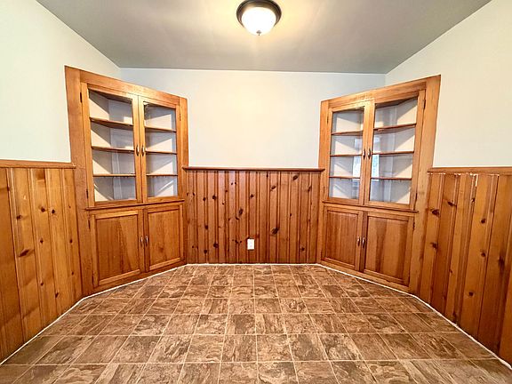 3rd image of 4635 Glenway Ave APT 4