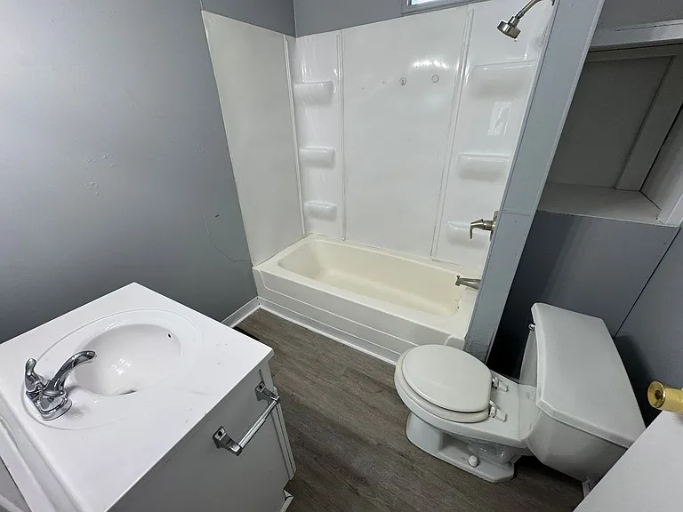 1529 Dawson St — Photo 9