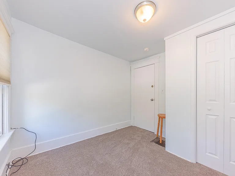 1123 W Huron St — Photo 38