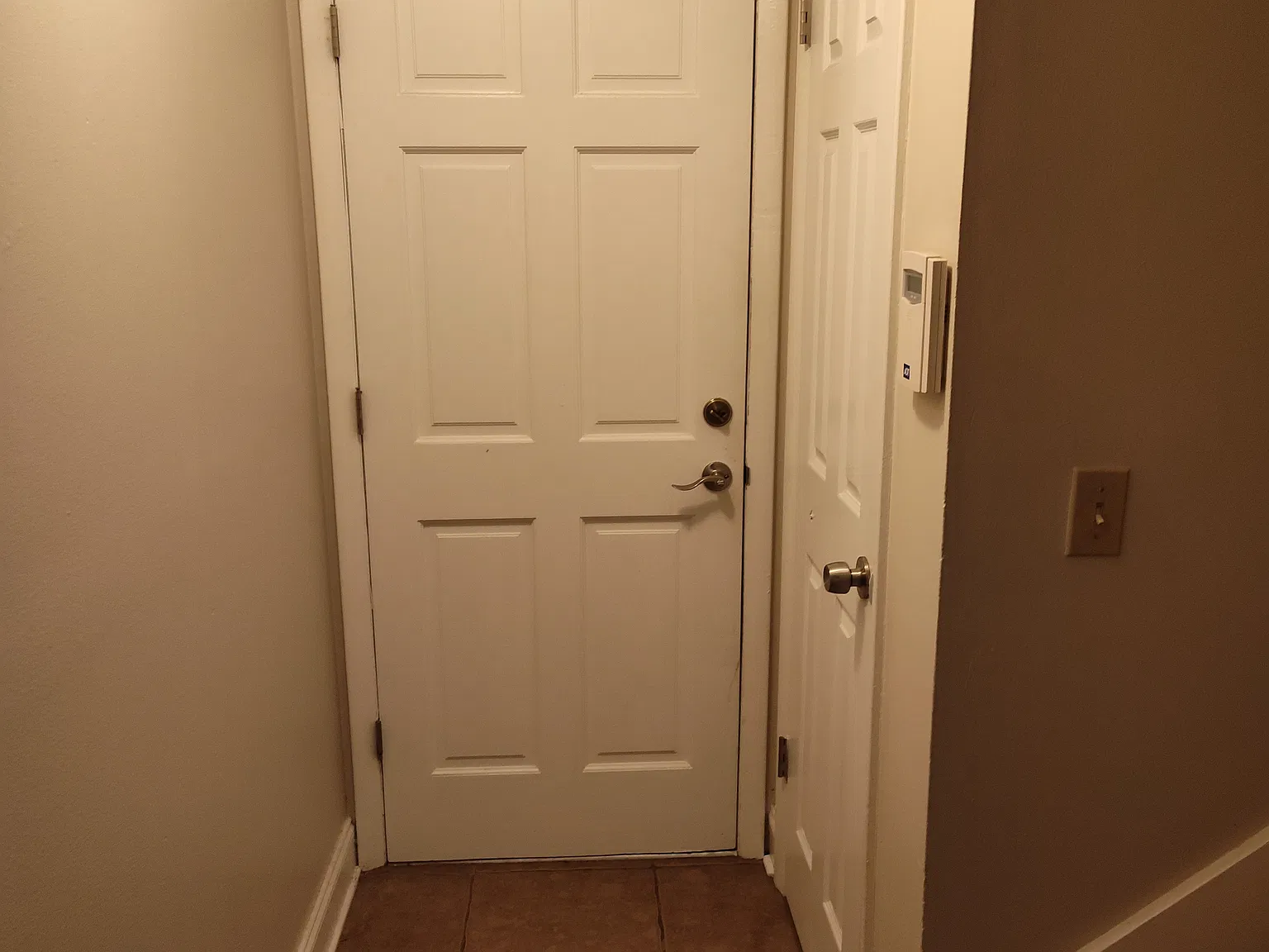 5 bed, 2403 sqft, $1,500 — Photo 3
