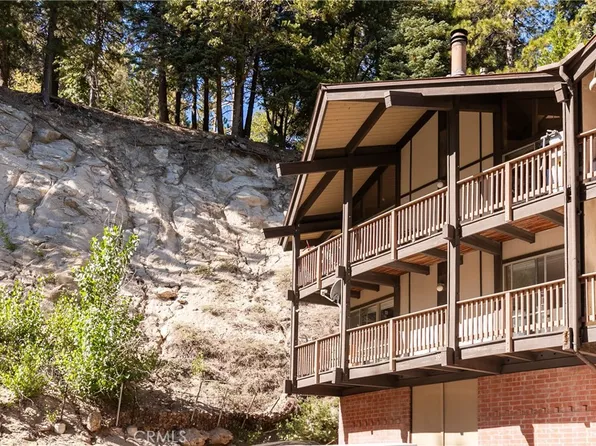 872 Sierra Vista Dr Unit 35, Twin Peaks, CA 92391