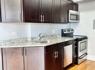 2400 N Clark St #1006, Chicago, IL 60614