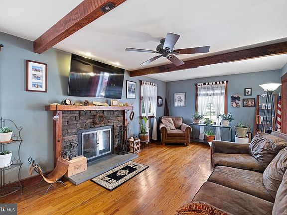 5th image of 14 S Dillwyn Rd