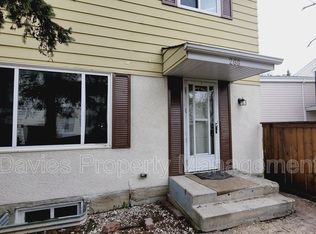 268 Primrose Gdns NW, Edmonton, AB T5T 0R1
