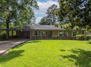 1008 Nielsen Dr, Clarkston, GA 30021