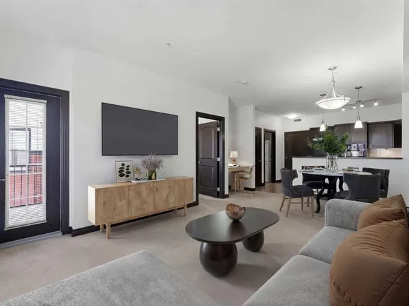 30 SW Royal Oak Plz NW #242, Calgary, AB T3G 0C1