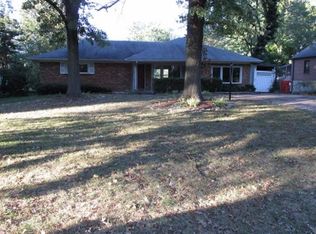 1633 June Dr, Saint Louis, MO 63138