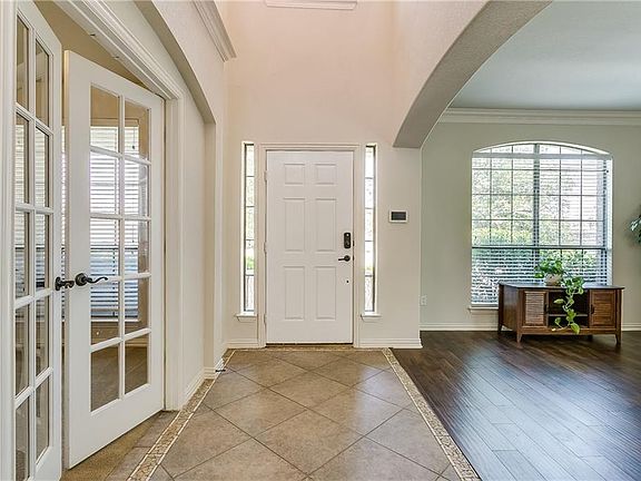 2nd image of 1510 Weeping Willow Ln