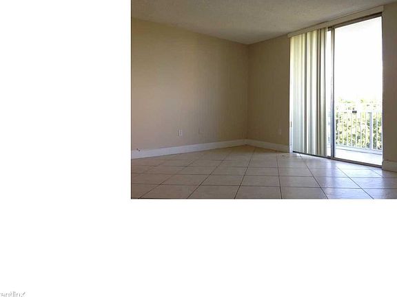 4th image of 1801 S Treasure Dr APT 514