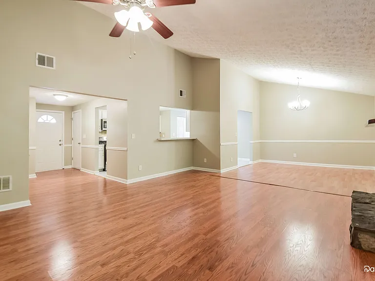 5219 Martins Crossing Rd — Photo 6