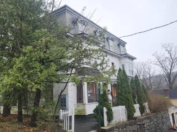 13-15 Chestnut St, Fitchburg, MA 01420