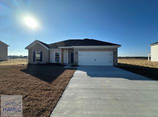 215 Deerfield Dr NE, Ludowici, GA 31316