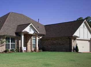 8560 Courtly Cir E, Olive Branch, MS 38654