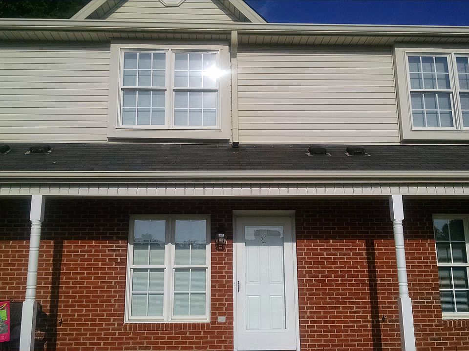 1st image of 525C Highland Park Dr