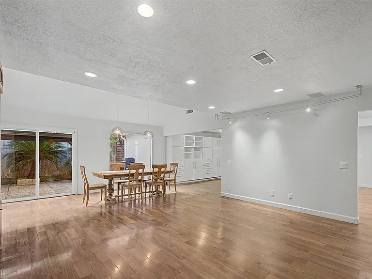 2723 Nottingham St — Photo 9