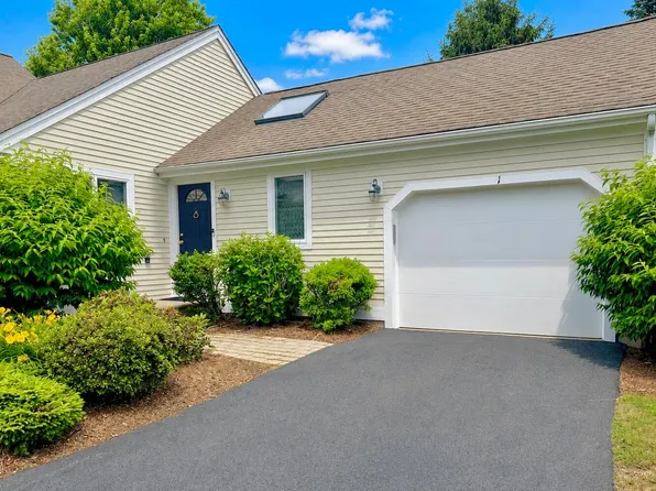 1 Woods Edge Lane, Mashpee, MA 02649