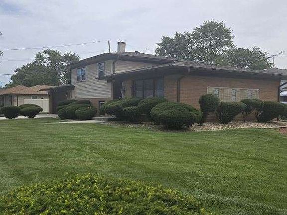 3rd image of 15643 Gouwens Ln
