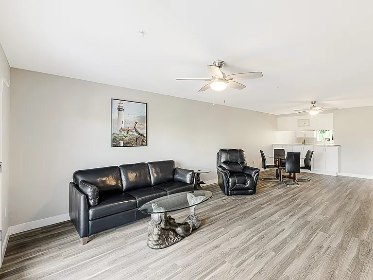 6441 Kanan Dume Rd — Photo 6