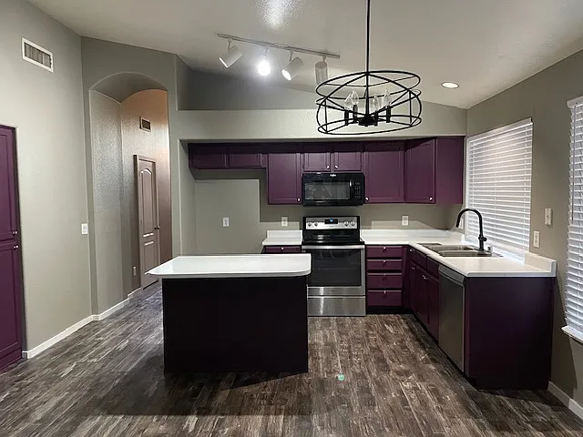 6421 W Wahalla Ln — Photo 3