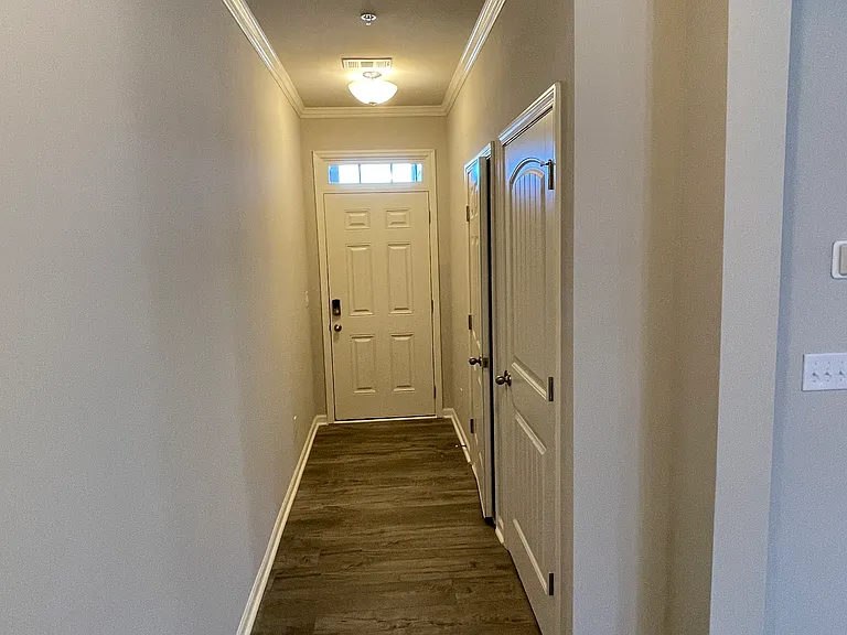 813 Upper Dove Ct — Photo 2