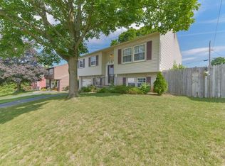 1533 Princess Anne Dr, Lancaster, PA 17601