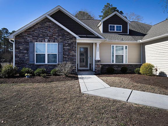 3rd image of 124 Quail Hollow Dr